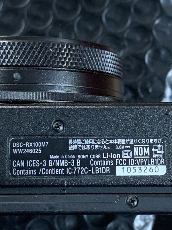 Photo 1 of ***DAMAGED SEE COMMENTS***Sony RX100 VII Premium Compact Camera with 1.0-type Stacked CMOS Sensor (DSCRX100M7)