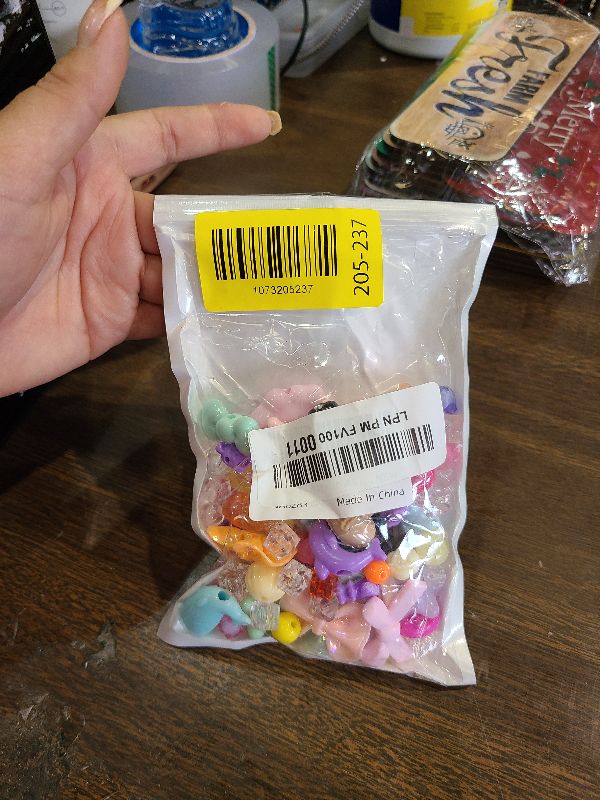 Photo 1 of 120 Pcs Acrylic Assorted Beads Mix Color Flower Heart Butterfly Candy Beads Pastel Beads Candy Color Plastic Beads Cute Round Beads Bulk for Bracelets Jewelry Making Necklaces DIY Crafts