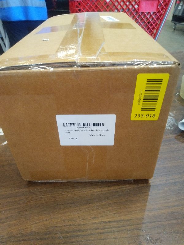 Photo 1 of 1:18 No Assembly Diecast Display Case with Plastic Base - Acrylic Model Car Display Boxes - Dustproof Showcase for Collectibles Memorabilia (1, 1:18)