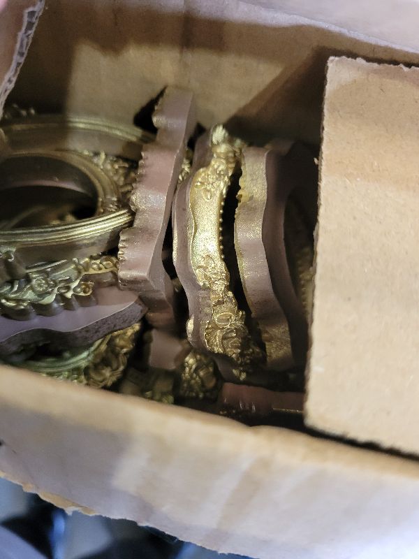 Photo 1 of 15PCS Vintage Resin Picture Frame - Mini Photo Frame Tiny Antique Frames Small Picture Frame Oval Rectangle Wall Hanging for DIY Jewelry Display Photography Mobile Phone Photo Party Hotel Decor