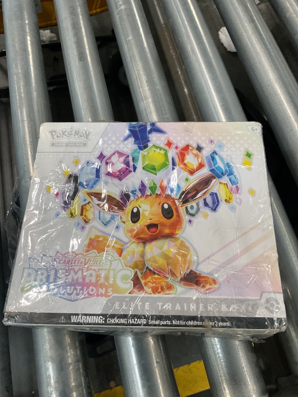 Photo 1 of Pokemon TCG: Scarlet & Violet—Prismatic Evolutions Elite Trainer Box