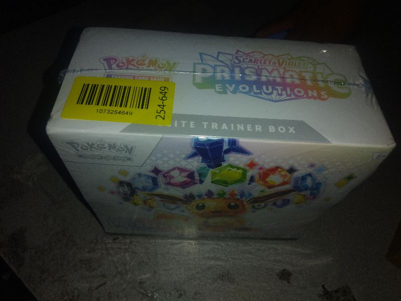 Photo 1 of Pokemon TCG: Scarlet & Violet—Prismatic Evolutions Elite Trainer Box