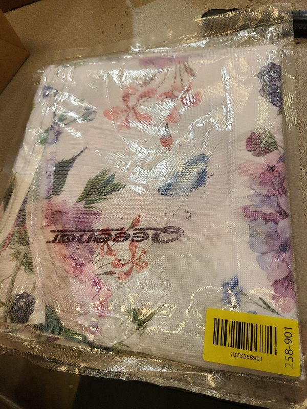 Photo 1 of 12 Pcs Hydrangea Flowers Cloth Napkins Floral Butterfly 20'' x 20'' Washable Dinner Tea Party Napkins for Kitchen Party Wedding Restaurant Indoor Outdoor Botanical Fresh Spring Summer