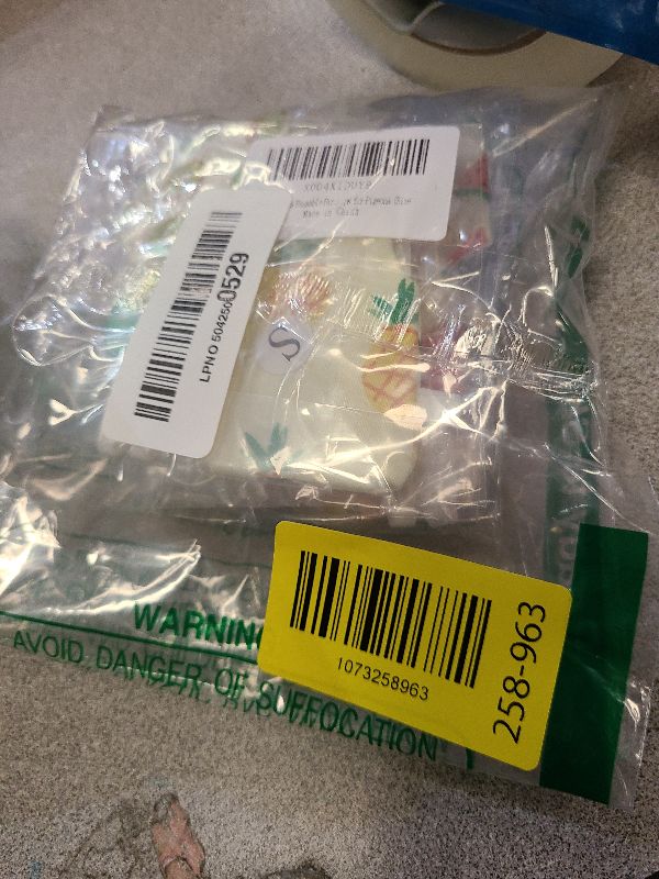 Photo 1 of 10Pcs Reusable Bird Diapers - Washable Parrot Nappy with Waterproof Lining & Adjustable Straps for Pigeons (Size S)