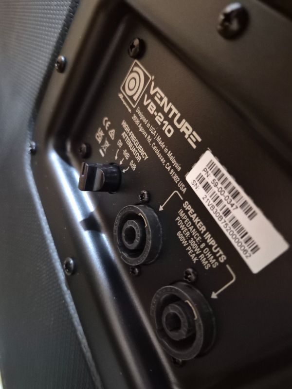 Photo 1 of ***********PLEASE NOTE: THIS IS ONLY THE OUTER CASE*************
Ampeg VB-210 Bass Cabinet 2X10in 200 Watts 8 Ohms