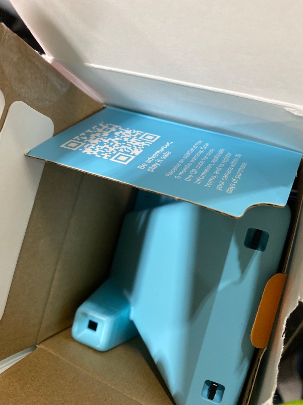 Photo 1 of Polaroid Now 3rd Generation I-Type Instant Camera + Film Bundle - Now Arctic Blue Camera + 16 Color Photos (6644)