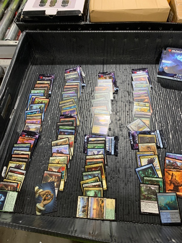 Photo 1 of Magic: The Gathering Tarkir: Dragonstorm - Play Booster Box, 30 Boxes