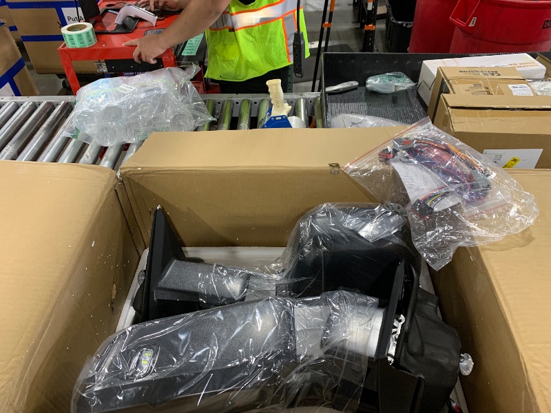 Photo 1 of Power Heated Tow Mirrors Compatible with 2015–2020 Ford F-150, Trailer Towing Side Mirrors w/Turn Signal, Spot Auxiliary Light, Puddle Light, 22 to 8 Pin Adapter Included, Can fit Different Interfaces