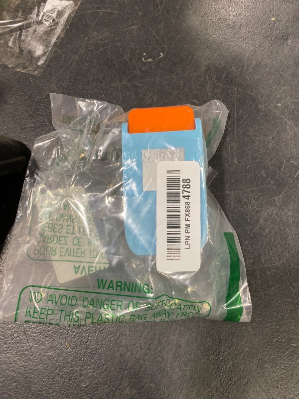 Photo 1 of 1 inch Square Punch Craft Lever Punch Handmade Paper Punch for Crafting Scrapbooking Cards,DIY Cards Making 1X1 inch Equilateral Square Color by Random