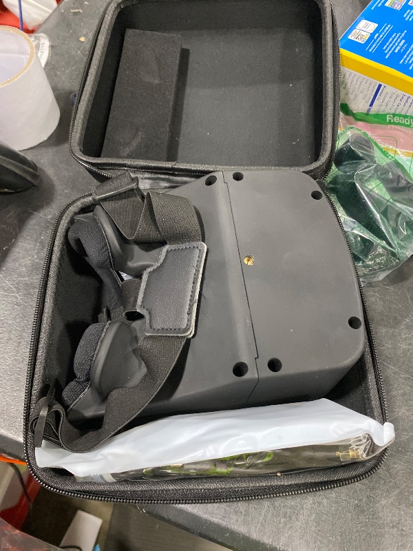 Photo 1 of EV800D FPV Goggles with DVR 5.8G 40CH 5 Inch 800x480 Build in Antenna Battery for Analog FPV Camera and Transmitter FPV Drone RC Car