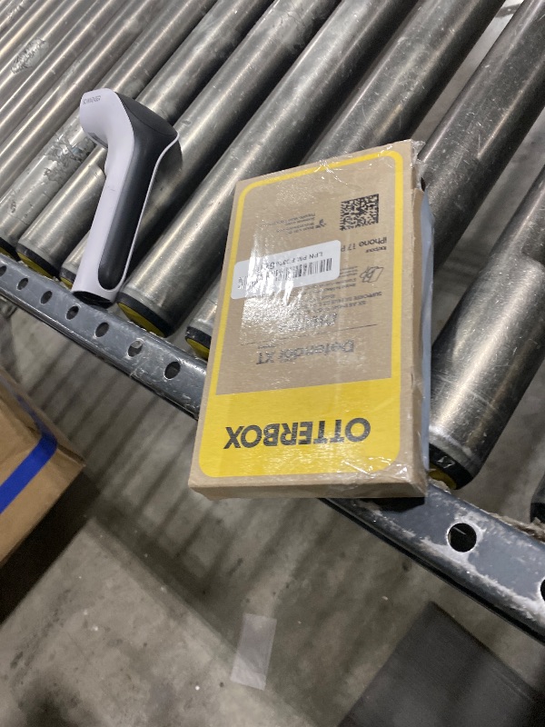 Photo 1 of OtterBox iPhone 17 Pro Max Defender Series Pro XT Clear Case - Baby Blue Clear - Tough, Rugged & Durable iPhone Case, Snaps on MagSafe