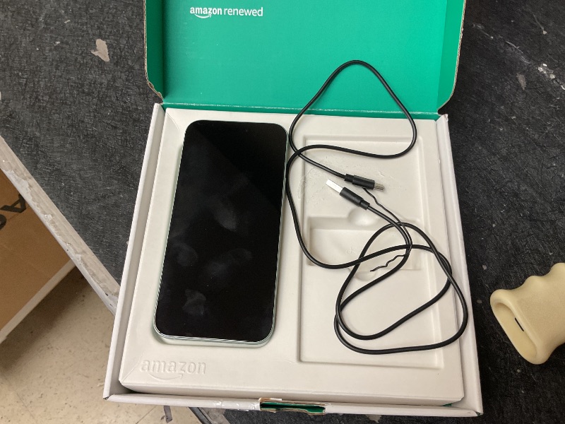 View 5 of …….Apple iPhone 15 Plus, 256GB, Green -(Renewed Premium)
