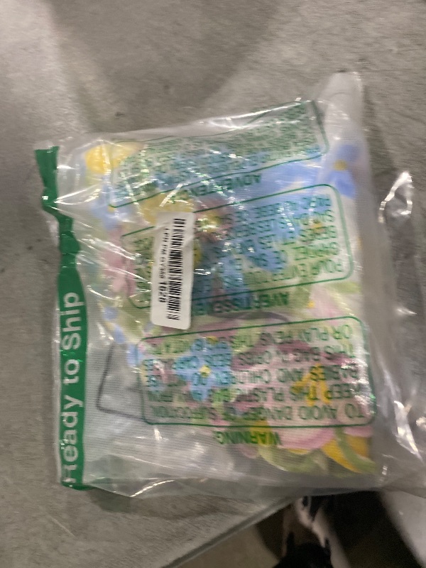 Photo 1 of Tudomro 6 Pcs 14'' Spring Round Placemats Easter Flower Embroidered Doilies Daisy Table Placemat for Home Dining Holiday Kitchen Table Decoration