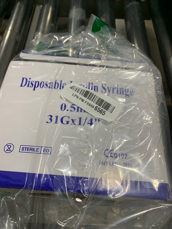 Photo 1 of 0.5ml Syringe with Cap, 31G 1/4" 6mm 1/2cc Syringes, Disposable Individual Package, Pack of 100