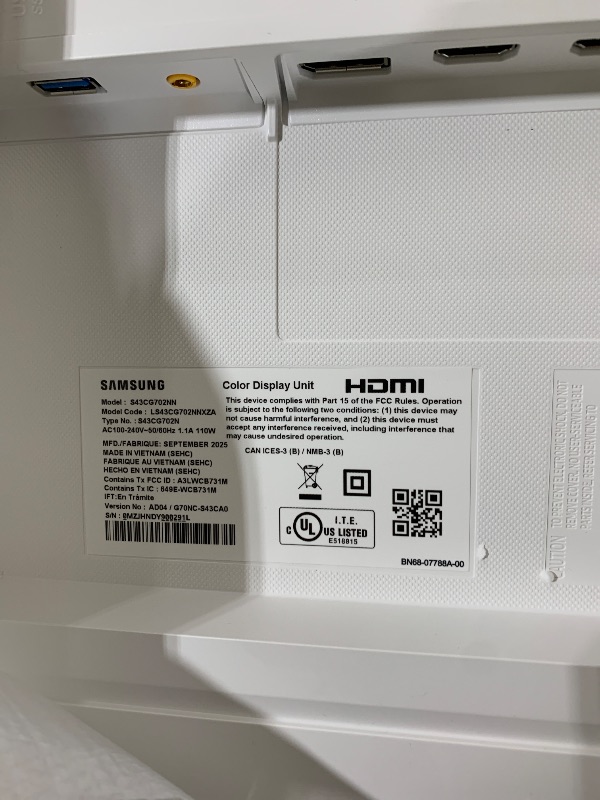 Photo 1 of Samsung Odyssey G7 43 INCH 