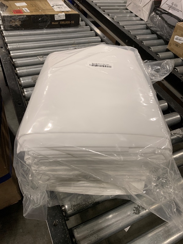 Photo 1 of 10 Pack White Round Tablecloths, 120 Inch Stain Resistant and Wrinkle Polyester Fabric Washable Table Clothes Cover for Kitchen Dining, Wedding, Reception Banquet, Birthday Party, Buffet Restaurant