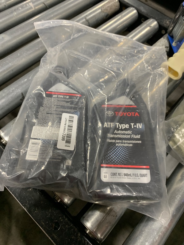 Photo 1 of Toyota 00279-000T4-0 Lexus ATF Automatic Transmission Fluid, Black