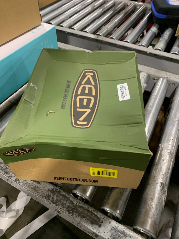 Photo 1 of KEEN Men's Targhee 3 Mid Height Waterproof Hiking Boots