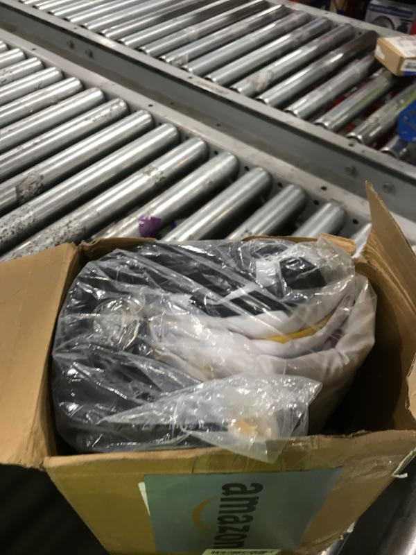 Photo 1 of Hungdao 2 Pcs 4 ft Wedding Duck Floatie Inflatable Pool Floats Large Bride Groom Rubber Duck for Wedding Bridal Bachelorette Party Decoration Engagement Gifts (Not Include Wreath and Air Pump)