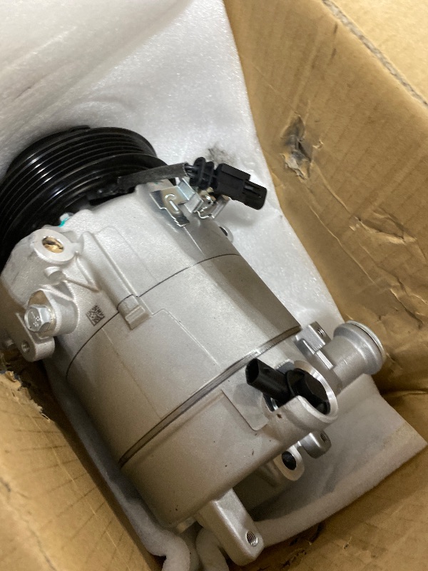 Photo 1 of Air Conditioner AC Compressor With Clutch for Chevrolet Impala 2.5L/Malibu 2.0 2.5 2013-2019, for Malibu Limited 2.5/Chevrolet Equinox 2.4 2016-2017, for Buick Regal & GMC Terrain 2.0 2.4 2014-2017