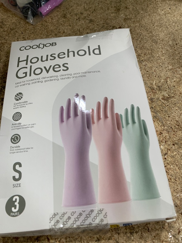 Photo 1 of **MISSING PARTS**COOLJOB Household Rubber Cleaning Gloves, Small