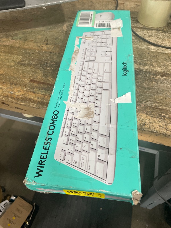 Photo 1 of ***^Missing mouse***Logitech MK270 Full Size Wireless Keyboard and Mouse Combo - Off White