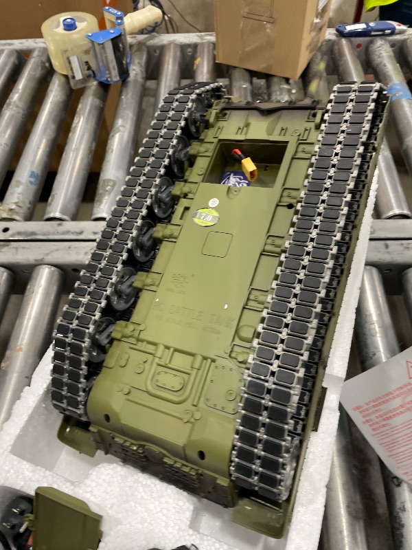 Photo 1 of **DOES NOT POWER ON** Heng Long 1/16 Soviet T-72 RC Tank