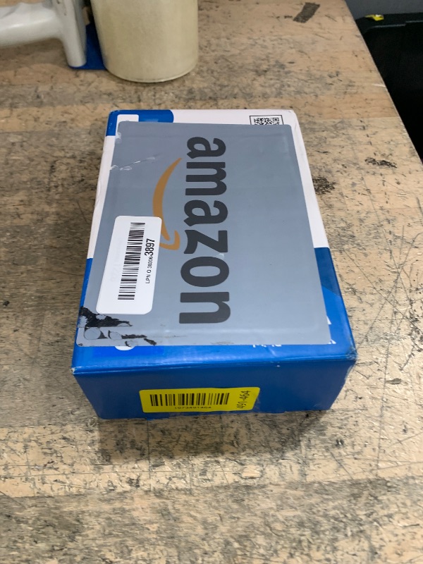 Photo 1 of (untested) Western Digital 8TB WD Blue PC Internal Hard Drive HDD - 5640 RPM, SATA 6 Gb/s, 256 MB Cache, 3.5" - WD80EAAZ