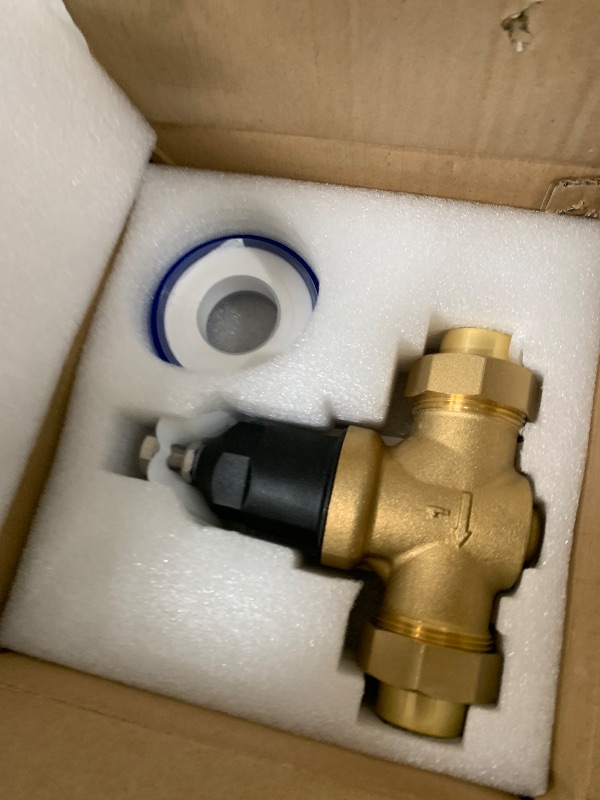 Photo 1 of 1" NR3XLDU Water Pressure Reducing Valve, 1" NR3XL with Double Union FNPT Connection?for Home & Commercial UseRegulator for Home, Built-in Strainer, 1-NR3XLDU Adjustable 15–75 PSI