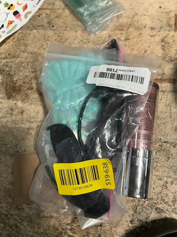 Photo 1 of 
Mixed items 