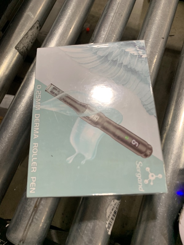 Photo 1 of 0.25mm Derma Roller Pen