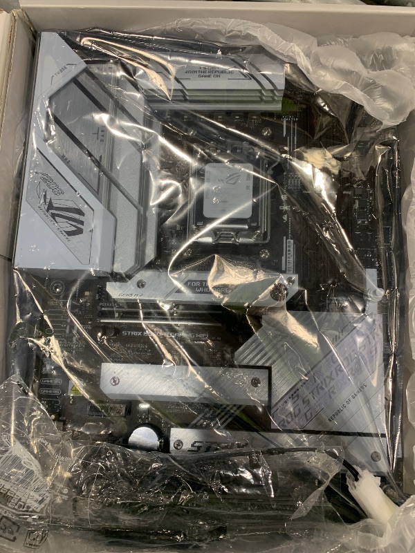 Photo 1 of ASUS ROG Strix B650-A Gaming WiFi AMD B650 AM5 Ryzen™ Desktop 9000 8000 & 7000 ATX motherboard, 12 + 2 power stages, DDR5, 3x M.2 slot, PCIe® 4.0, 2.5G LAN, WiFi 6E, USB 3.2 Gen 2x2 Type-C®, Aura Sync