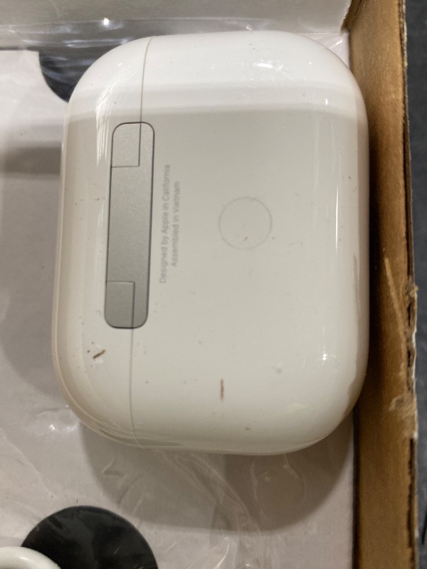 Photo 1 of Apple AirPods Pro (2nd generation) with MagSafe Charging Case (USB-C) (Renewed)