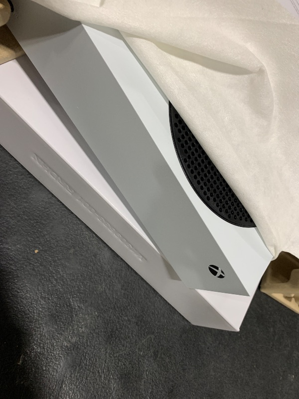 Photo 1 of Xbox Series S - All Digital Gaming Console - 512GB SSD - Includes Wireless Controller - 120FPS (Renewed Premium)
