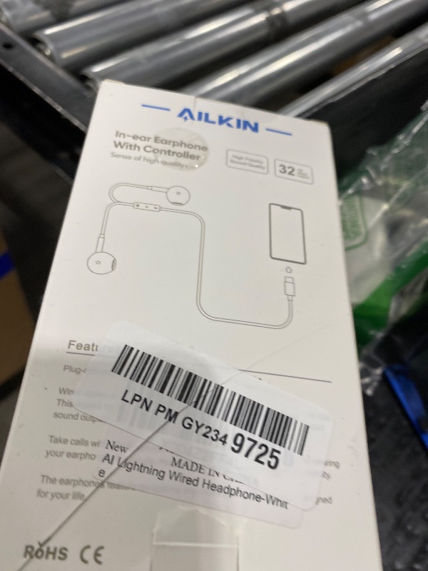 Photo 1 of Lightning Earbuds for Apple, Wired Headphones with Microphone for iPhone 14 Pro Max 13 12 11 SE2 XS XR X 8 Plus 7 6s 5 iPad iPod Touch, Corded Earphones EarPods Audifonos In-Ear Buds for Gym Commuting