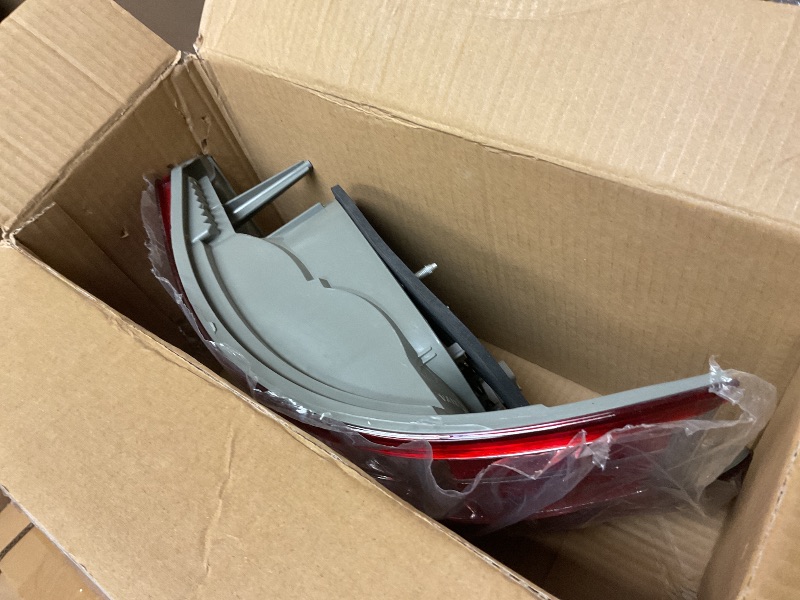 Photo 1 of Thomletha LH Driver Side Tail Light Replacement for Toyota Yaris Sedan 2007-2012 Tail Lamp 8156152550 TO2818133