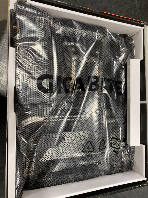 Photo 1 of GIGABYTE B650 Gaming X AX AMD AM5 ATX Motherboard, Support Ryzen 9000/8000/7000, DDR5, 8+2+1 Power Phase, 3X M.2, PCIe 4.0, USB-C 3.2 Gen 2, WIFI6E, 2.5GbE, EZ-Latch, Q-Flash, RGB Fusion