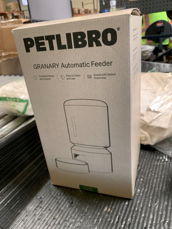 Photo 1 of PETLIBRO Automatic Cat Feeder, Automatic Dog Food Dispenser with Freshness Preservation, 5L Timed Pet Feeders for Dry Food, Up to 6 Meals Per Day, Granary 5L Basic Button Type Black