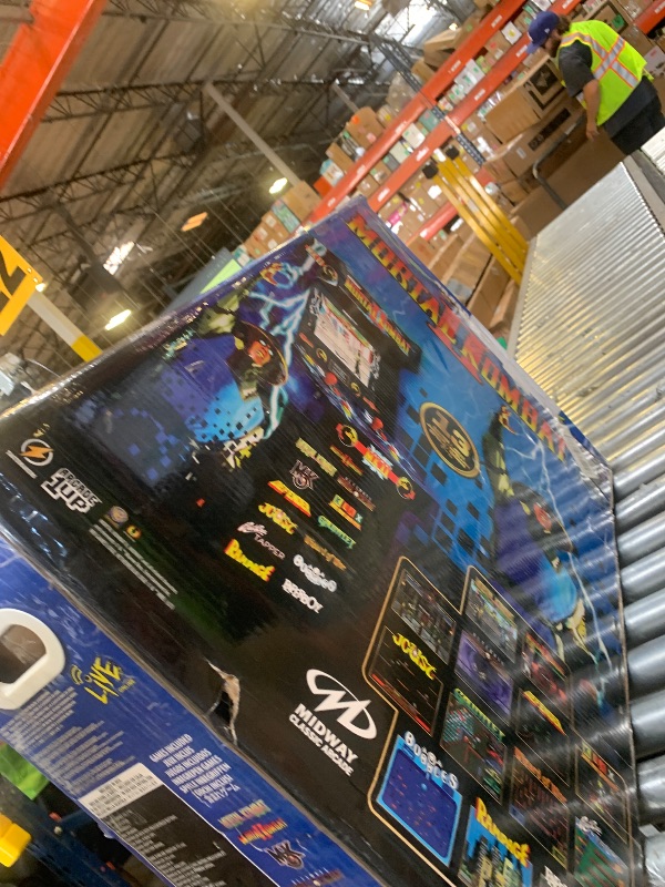 Photo 1 of Arcade1Up Mortal Kombat Classic SE Arcade Machine