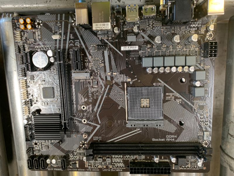 Photo 1 of Gigabyte A520M S2H (AMD Ryzen AM4/MicroATX/4+3 Phases Digital PWM/Gigabyte Gaming GbE LAN/NVMe PCIe 3.0 x4 M.2/3 Display Interfaces/Q-Flash Plus/RGB Fusion 2.0/Motherboard)
