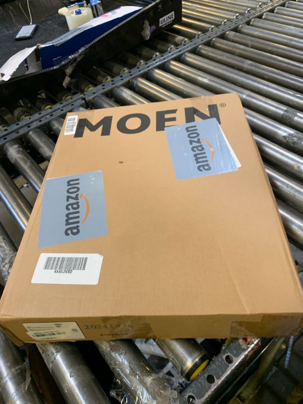 Photo 1 of Moen EB500-R 2-Series Standard Non-Electronic Bidet Seat for Round Toilets, White