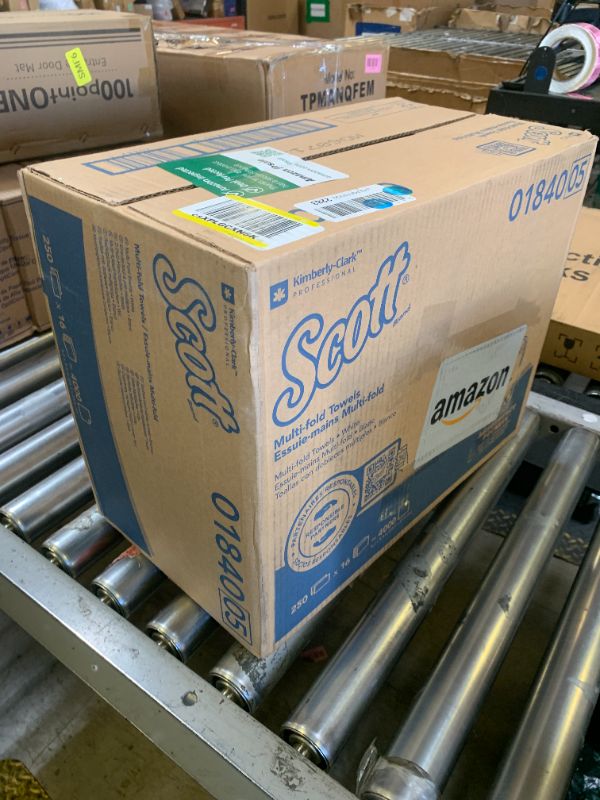 Photo 1 of Scott® Professional Universal Multifold Paper Towels, Bulk (01840), Absorbency Pockets, 9.2" x 9.4" sheets, Standard Tier, Compressed, White (250 Sheets/Pack, 16 Packs/Case, 4,000 Sheets/Case)