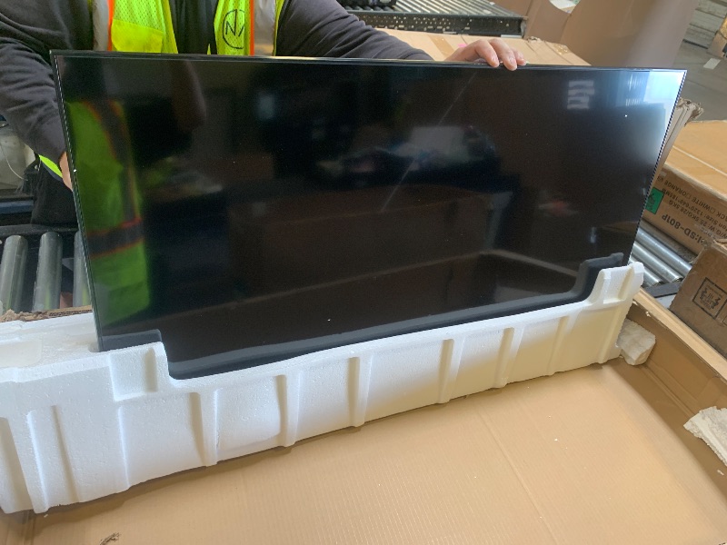 Photo 1 of Samsung 43” Smart Monitor M7 (M70F) 4K UHD Display, Samsung Vision AI, Smart TV Apps, Gaming Hub, USB-C, HDMI and USB-A, Black, LS43FM702UNXZA, 2025