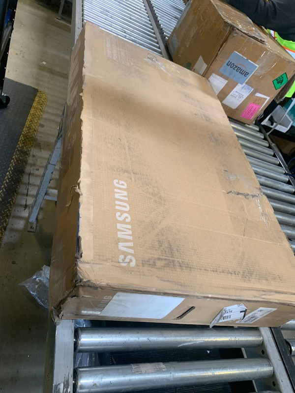 Photo 1 of Samsung 43” Smart Monitor M7 (M70F) 4K UHD Display, Samsung Vision AI, Smart TV Apps, Gaming Hub, USB-C, HDMI and USB-A, Black, LS43FM702UNXZA, 2025