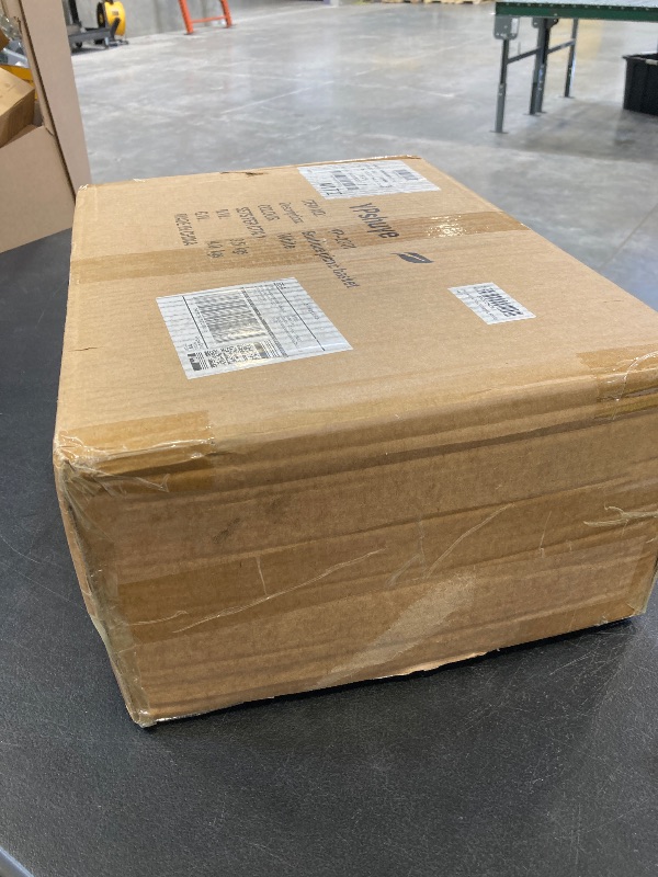 Photo 1 of YPshuye Picnic Basket Set for 4 with Waterproof Blanket Mat Insulation Bag Wicker White Green Plaid Classic Fresh Gift for Christmas Thanksgiving Wedding Birthday Camp Outdoor Beach Travel