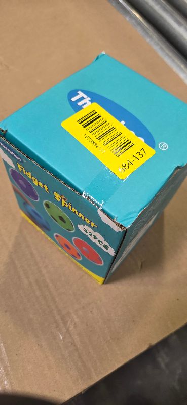 Photo 1 of 32PCS Fidget Spinner Soccer Balls Sports Party Favors Bulk for Kids 4-8 8-12 Goodie Treat Bag Stuffers Classroom Treasure Toys Carnival Prizes Pinata Filler Birthday Trinket End of Year Students Gifts