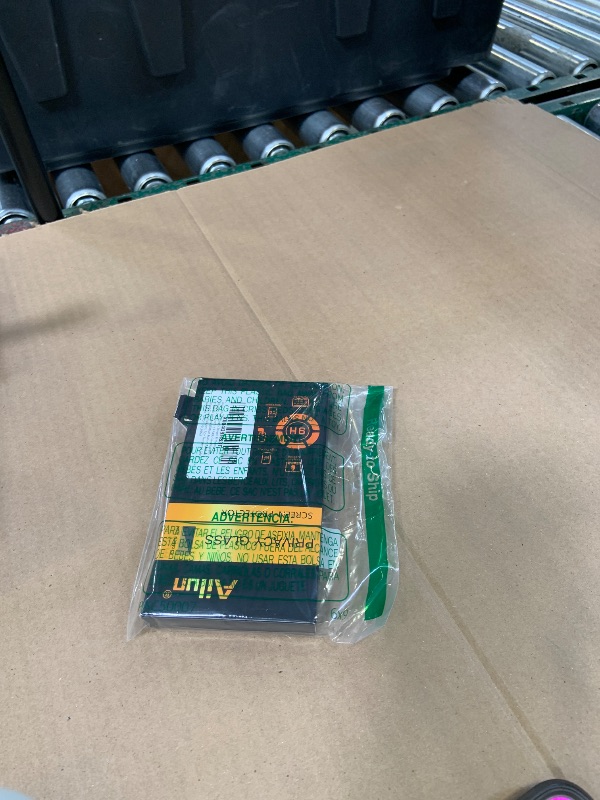 Photo 1 of Ailun 3 Pack Privacy Screen Protector for iPhone 17 [6.3 inch]+ 3 Pack Camera Lens Protector with Installation Frame,Dynamic Island Compatible,Anti Spy Tempered Glass[9H Hardness]-HD