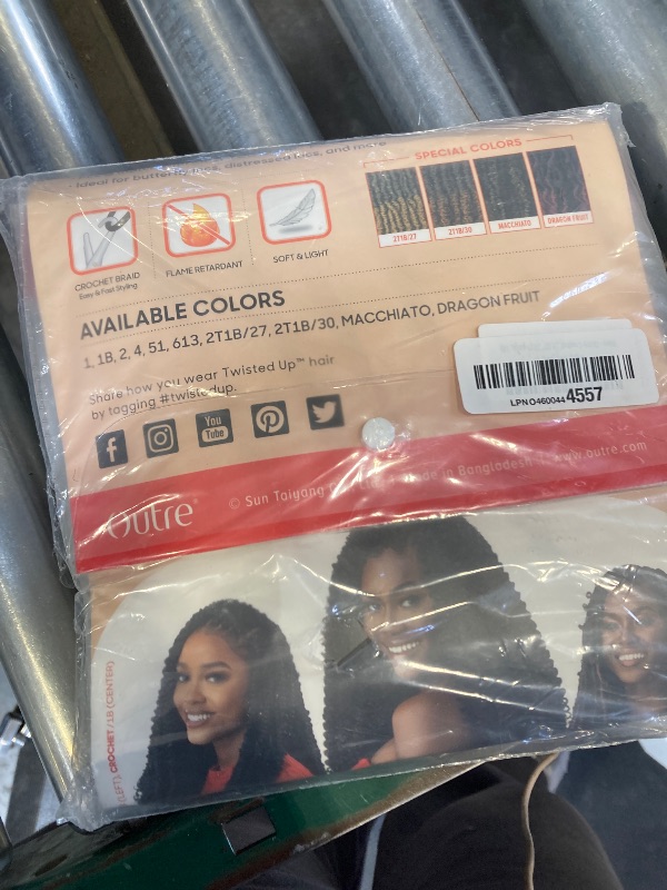 Photo 1 of Outre Crochet Braids X-Pression Twisted Up Water Wave Fro Twist 22" 2X (1-pack, 1B)