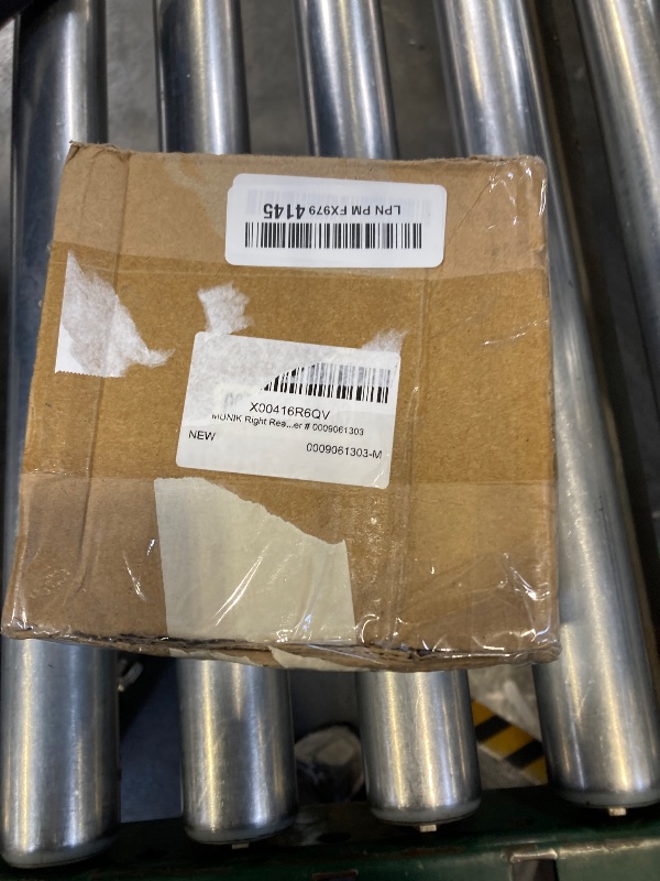 Photo 1 of MUNIK 0009061203 Driver Left Rear Parking Wheel Brake Actuator for Benz C Class GLC Class S205 C205 C253 C180 C200 C300 GLC200 GLC260 GLC300 Replat # 0899427 0899300 V30770046 BCE74410