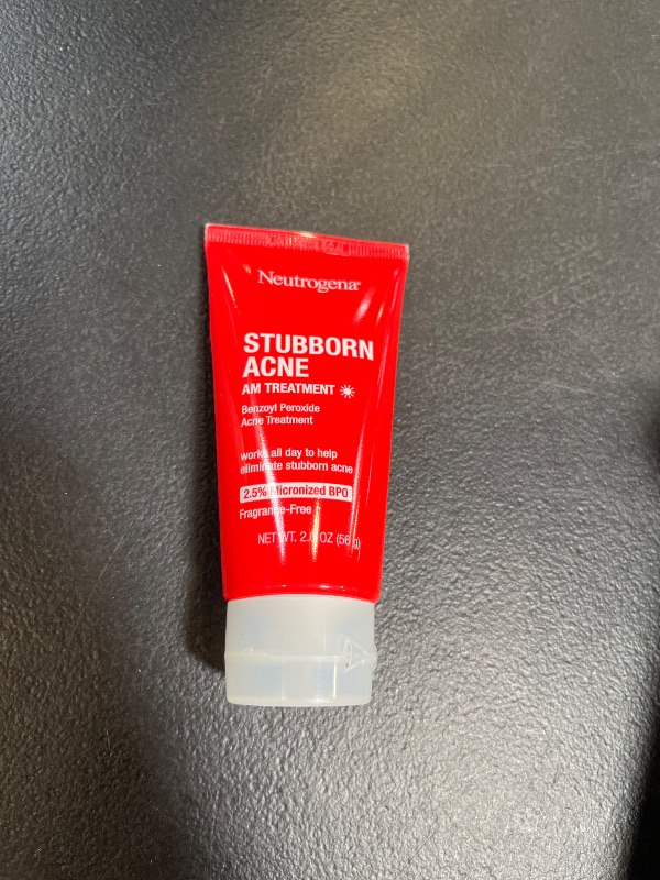 Photo 1 of Neutrogena Stubborn Acne AM Face Treatment with 2.5% Micronized Benzoyl Peroxide Acne Medication, Oil-Free Daily Facial Treatment Reduces Size & Redness of Breakouts, Paraben-Free, 2.0 oz1073693491